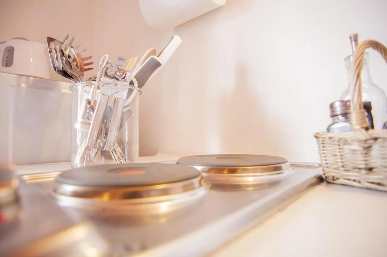 Bnbutler - Alfieri, 15 - Vecchie Atmosfere Apartment Milan 0*,  Italy