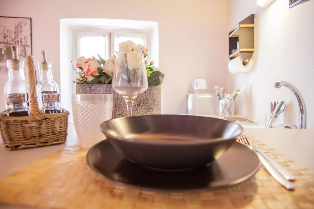 Bnbutler - Alfieri, 15 - Vecchie Atmosfere Apartment Milan